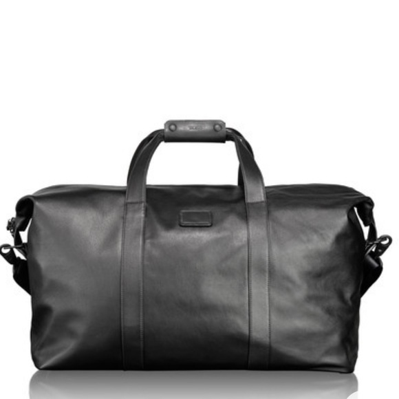 Tumi Other - TUMI Travel leather bag